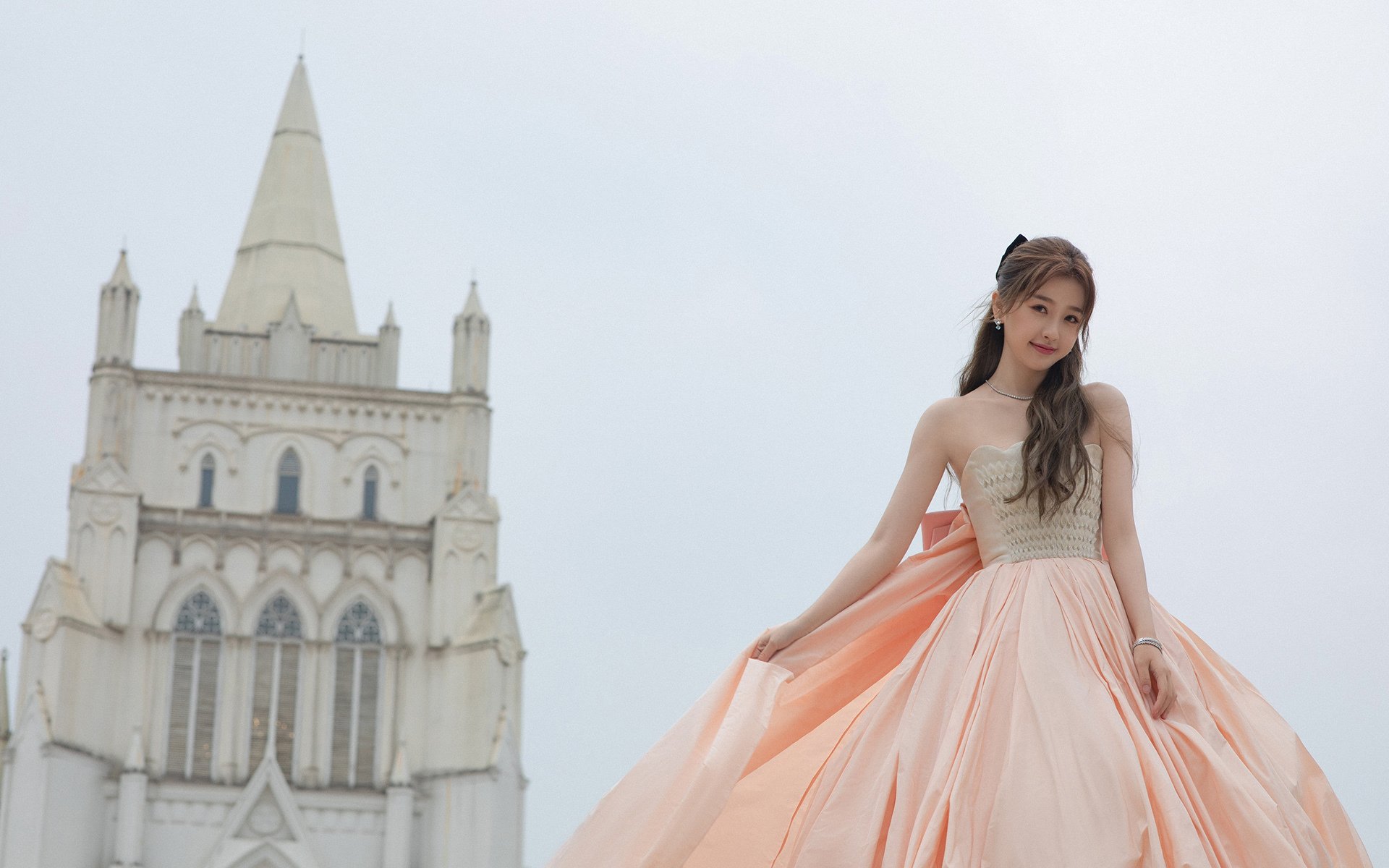 火焰之舞,布鲁诺·费尔南德斯的魔幻时刻与西班牙的完美奏鸣