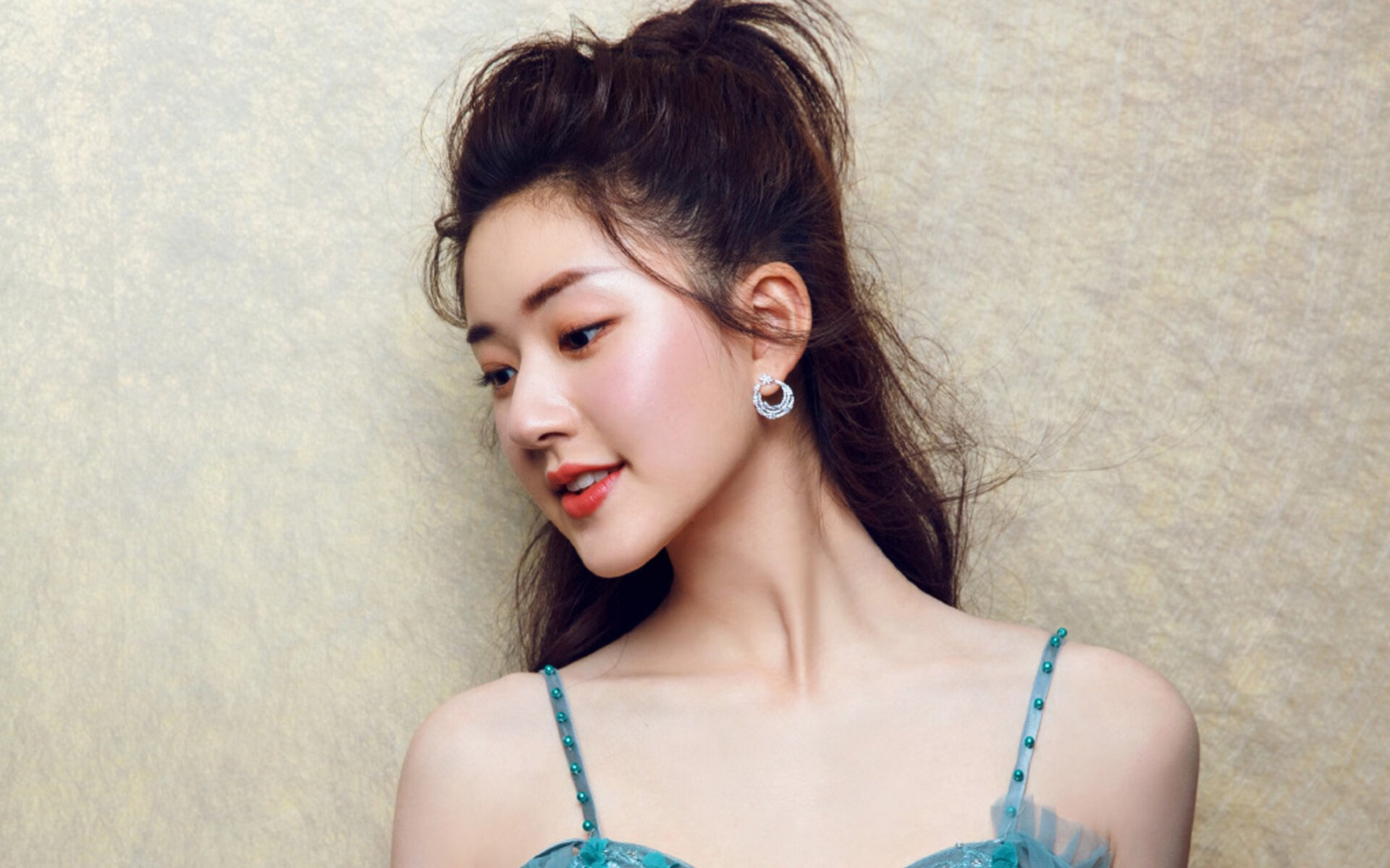 奥运前哨战，掘金客场斩落北京，冠军级别的攻防给中国篮球上了怎样一课？