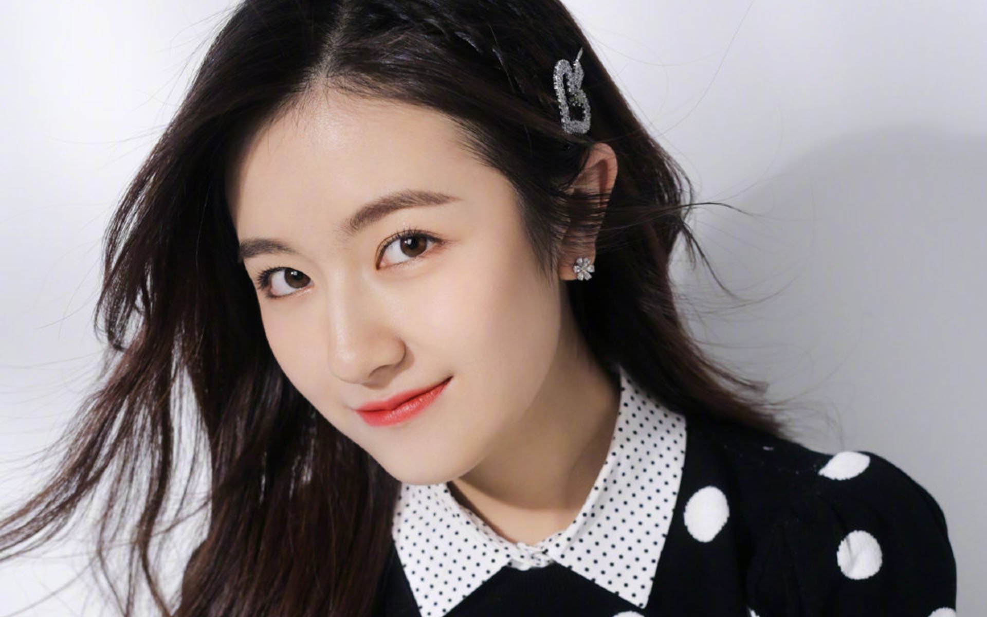 霍勒迪价值对碰，巨星单核带队与团队铁壁，上海如何让篮网巨星群哑火？